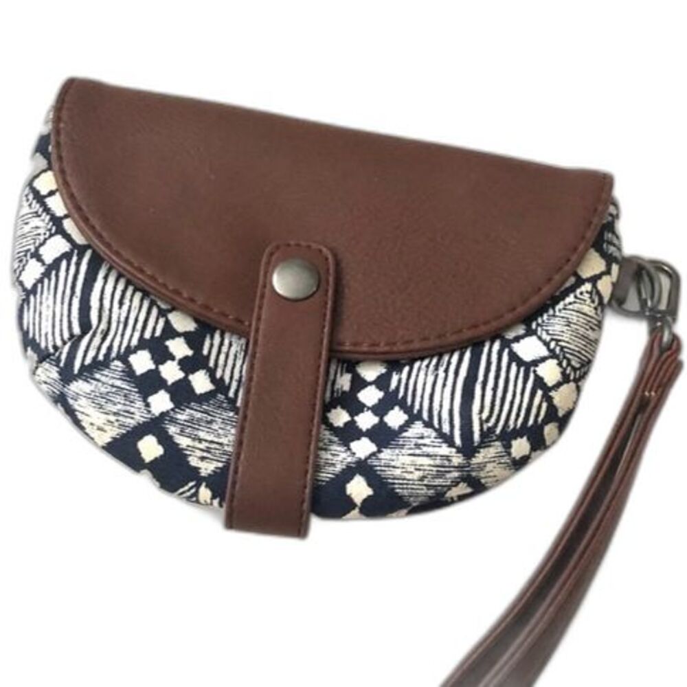 American Eagle Outfitters Aztec Clutch Wristlet One Size Summer Vacation
